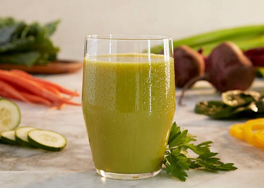 4 recettes de jus pour soulager les douleurs liées à l’arthrose